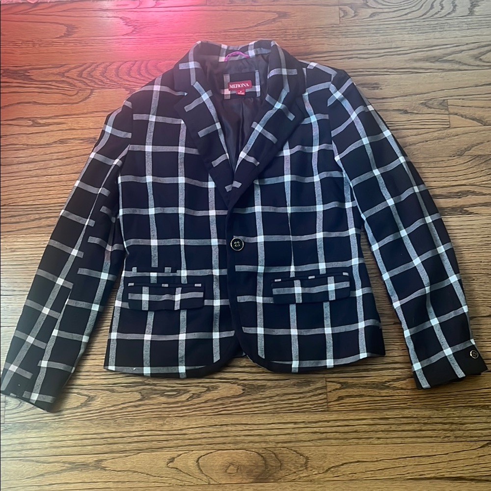 Merona Black and White Plaid Jacket Gently used women size 8